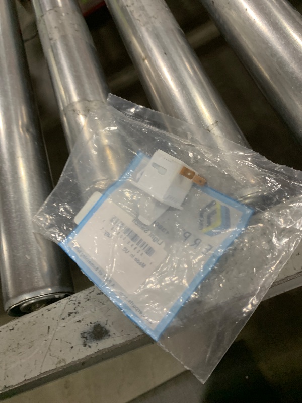 Photo 1 of 1 X Refrigerator Door Light Switch Replacement for Whirlpool, Maytag, Admiral, Amana, Crosley, Jenn-Air, Kenmore, KitchenAid, Magic Chef by ERP