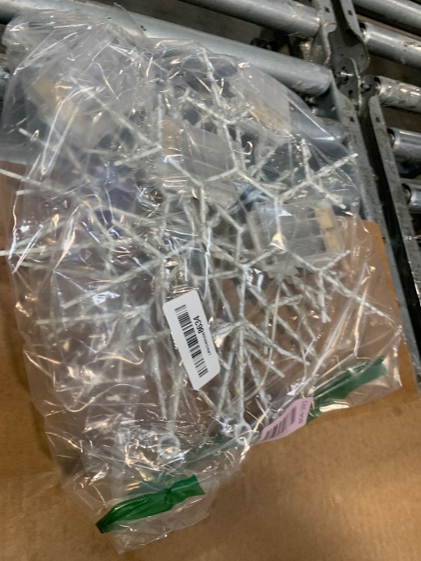 Photo 1 of ***MISSING REMOTES, SELLING FOR PARTS, AS IS FINAL SALE***Tuanse 4 Pcs Christmas Silhouette Window Lights Christmas Snowflake Lights with Remote Control LED Lighted Snowflake Decorations Xmas for Window Wall (Warm White)***MISSING REMOTES, SELLING FOR PAR