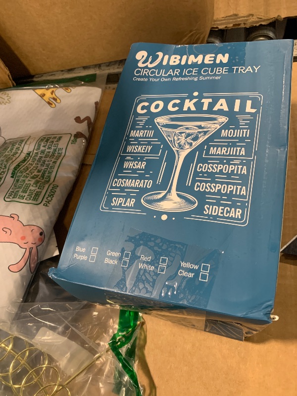Photo 1 of ** SOLD AS IS, NO REFUND/RETURN** SEE COMMENTS!
WIBIMEN Mini Ice Cube Trays, 0.55” Tiny Pebble Ice for Iced Coffee & Cocktails, Fast Chill, Easy Twist Release, Stackable with Lid & Storage Bin (4 Pack, Blue)