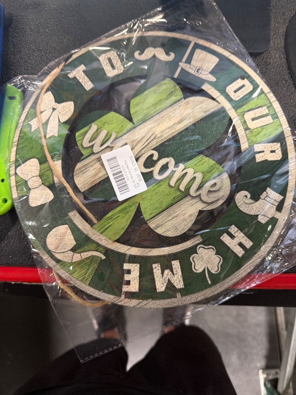 View 2 of ?Wooden St Patrick's Day Decoration Shamrock Door Wreath, Retro ST Patricks Day Decor for Front Door Sign Wall Signs Shamrock Clover Spring Decoration, Irish Sign Welcome Hanging (St Patrick's Day)