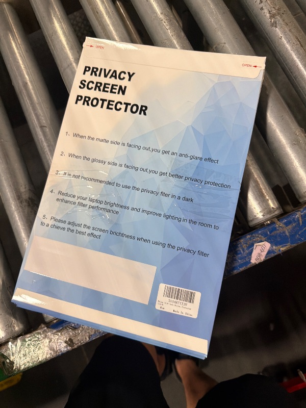 Photo 1 of ** BUNDLE OF 5** Vxaop [4 Pack] 14 Inch Laptop Privacy Screen for 16:9 Aspect Ratio - 14 Inch Anti Blue Light Screen Protector Removable Anti-Scratch Privacy Shield Screen 14in