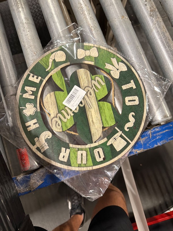 View 2 of ?Wooden St Patrick's Day Decoration Shamrock Door Wreath, Retro ST Patricks Day Decor for Front Door Sign Wall Signs Shamrock Clover Spring Decoration, Irish Sign Welcome Hanging (St Patrick's Day)