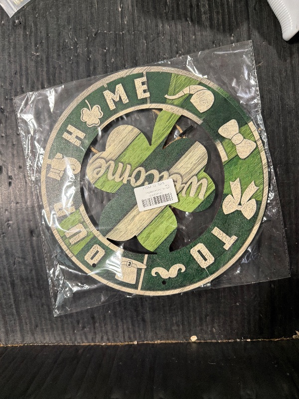 View 2 of ?Wooden St Patrick's Day Decoration Shamrock Door Wreath, Retro ST Patricks Day Decor for Front Door Sign Wall Signs Shamrock Clover Spring Decoration, Irish Sign Welcome Hanging (St Patrick's Day)