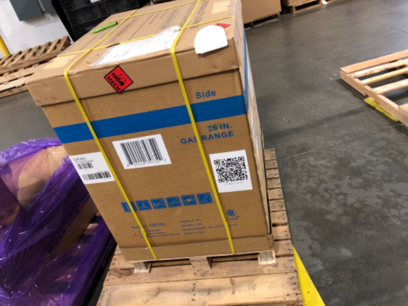 Photo 1 of ***SIMILAR ITEM/FACTORY SEALED***
Kratos 36" Commercial Gas Range & Oven, 6 Burners and Full Size Oven, Liquid Propane, 210,000 BTU Output, Freestanding Gas Range for Restaurants (29Y-044-LP)