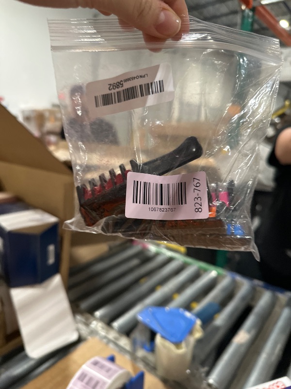 Photo 1 of *MINOR DAMAGE - USED*
New Hair Chalk Comb Temporary Hair Color Dye for Girls Kids, Washable Hair Chalk for Girls Age 4 5 6 7 8 9 10-12 Birthday Christmas New Year Cosplay Hair DIY Party