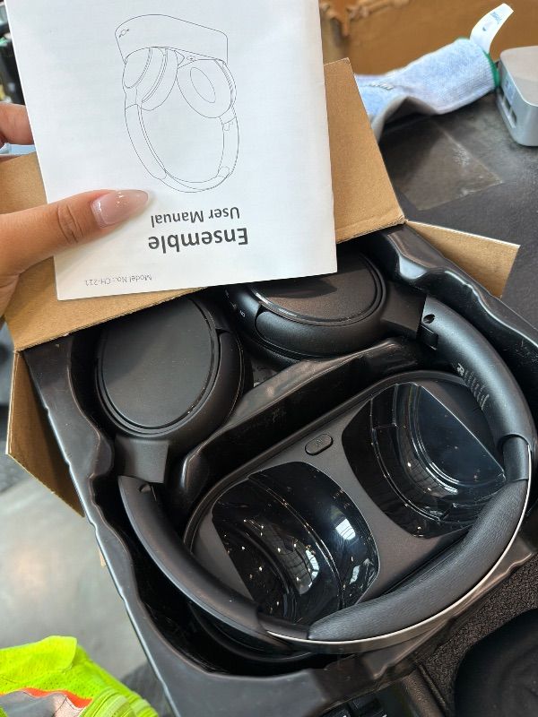 Photo 1 of **UNTESTED**
Swiitech Wireless Headphones for TV Watching, TV Headphones with Transmitter Charging Base, Bluetooth V5.3, No Audio Delay, Clear Voice, Plug & Play, Comfortable, Gifts for Elderly/Seniors