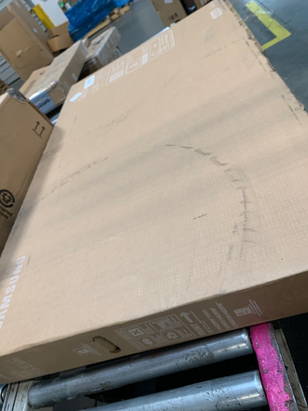 Photo 1 of ** DAMAGE MAJOR** NO RETURNS** FINAL SALE*** ONLY PARTS*** Samsung 55-Inch Class QLED Q7F Series Samsung Vision AI Smart TV (2025 Model, 55Q7F) Quantum HDR, Object Tracking Sound Lite, Q4 AI Gen1 Processor, 4K upscaling, Gaming Hub, Alexa Built-in