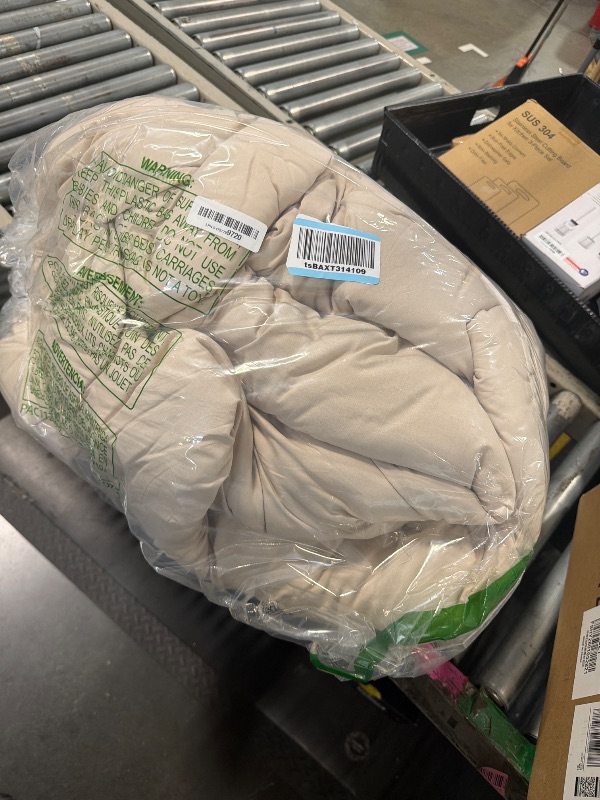 Photo 1 of **MISSING PARTS**
MUXHOMO 7 Pieces California King Comforter Set, Soft Bed in a Bag Cal King Size, All Season Bedding Set with Comforter, Flat Sheet, Fitted Sheet, Pillowcases & Shams, Beige