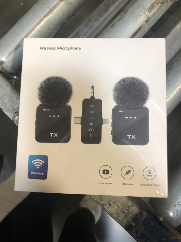 Photo 1 of ** FACTORY SEALED*** 3 in 1 Microphone for iPhone/Android/Camera, Wireless Microphones, 328ft Transmission, 18H Battery Life, Mini Microphone for Record Interview, Vlogs, YouTube, Tiktok