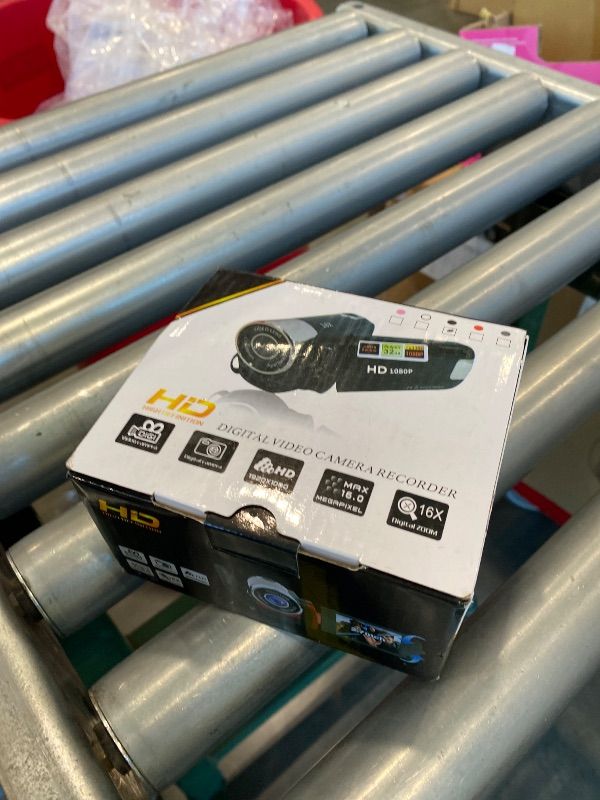 Photo 1 of *USED*
Digital Camcorder, DH-90 16X Digital Zoom 2.7 Inch Colourful Display Screen, High Definition Camera Image Video Shooting Camcorder US Plug 110-240V