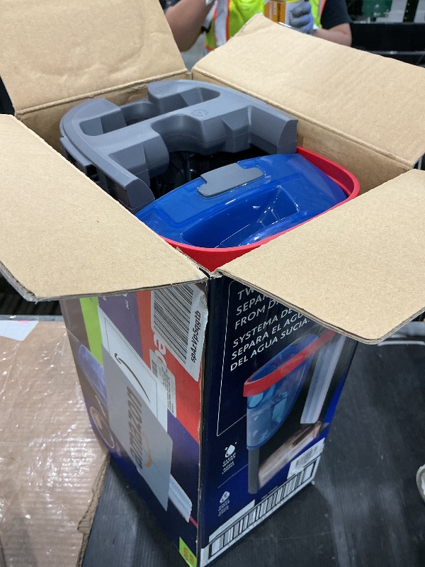 Photo 1 of *USED*
O-Cedar MicroTwist MAX Microfiber Mop with 2 MicroTwist MAX Refills and Citrus Floor Cleaning PACS (Variety Pack)