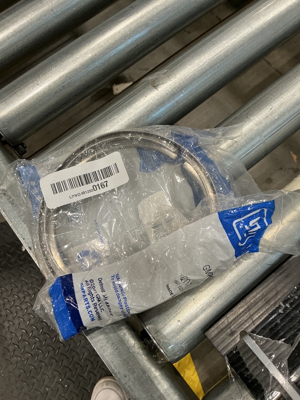 Photo 1 of *MINOR DAMAGE - USED*
GM Genuine Parts 12638666 Turbocharger Air Inlet Adapter Clamp