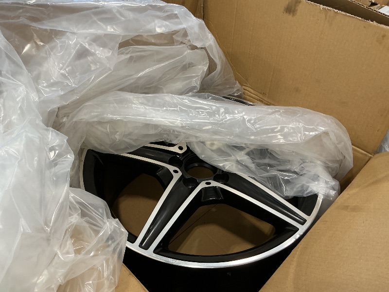 Photo 1 of *USED*
HOLUEKU Premium Aluminum Alloy Wheel Rim Fits for Mercedes Benz E300 E350 E400 E550 E Class 2010 2011 2012 2013 2014 2015 2016, A2054017700 Direct Fit OE Stock Specs