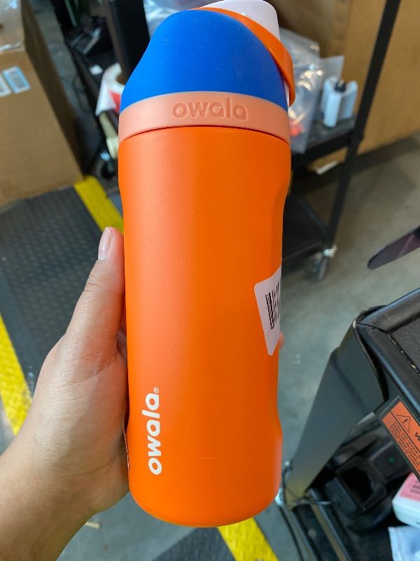 Photo 1 of *MINOR DAMAGE - USED*
Owala Kids FreeSip Insulated Stainless Steel Water Bottle with Straw for Sports, Travel, and School BPA-Free Sports Water Bottle, 16 oz, Blue Citrus