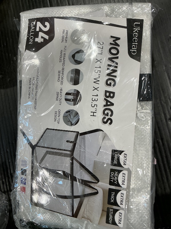 Photo 1 of *MISSING PARTS*
8 Pack Extra Large Heavy Duty Moving Bags, Clear Storage Bins with Lids, Reinforced Handles & Heavy-Duty Zippers Moving Boxes Storage Bags Totes for Clothes Packing, Dorms, College Supplies, Clear