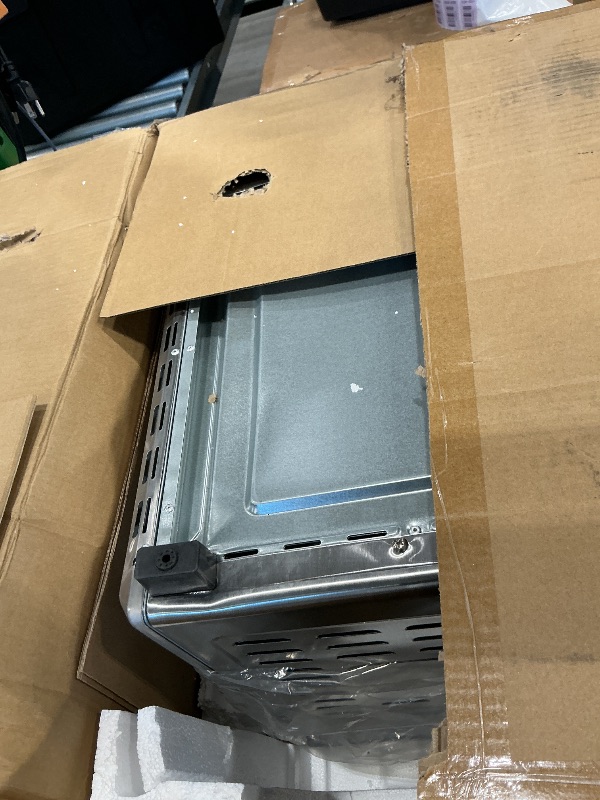 Photo 1 of *UNTESTED*
NutriChef 26QT Air Fryer Oven | Countertop Convection Toaster & Air Fryer | 360° Rotisserie Feature | 10 Digital Presets | Includes Drip Tray, Air Frying Basket & Bake Rack 15x16x14 | Stainless Steel