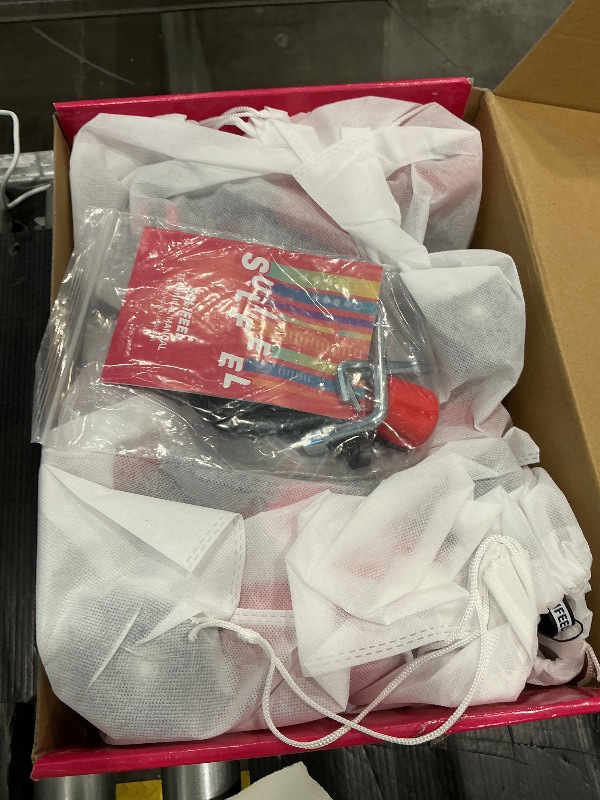 Photo 1 of *MINOR DAMAGE - USED*
SULIFEEL Adjustable Kids Roller Skates for Boys Ages 3-5 5-8 6-12 with 4 Sizes Adjustable Light up Wheels, Best Children Gift for Beginners Indoor Outdoor Sports