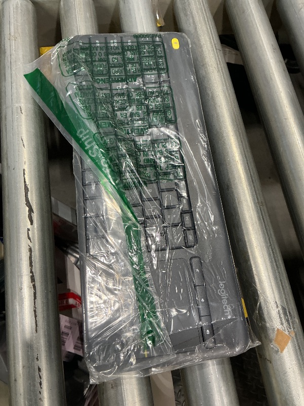 Photo 1 of ***MISSING USB*** Logitech K400 Plus Wireless Touch TV Keyboard with Easy Media Control and Built-in Touchpad, HTPC Keyboard for PC-Connected TV, Windows, Android, ChromeOS, Laptop, Tablet - Black