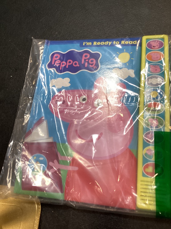 Photo 1 of Peps pig book