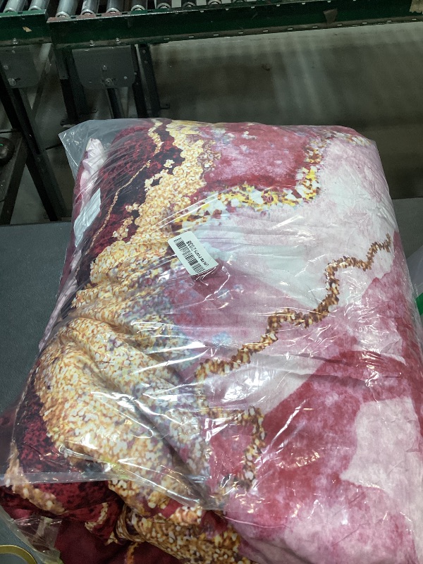 Photo 1 of PERFEMET 6 Pcs Full Comforter Sets Burgundy Watercolor Marble Bed in A Bag Comforter Set Soft Lightweight Dark Red and Gold Bedding Quilt Set(Burgundy, Full)