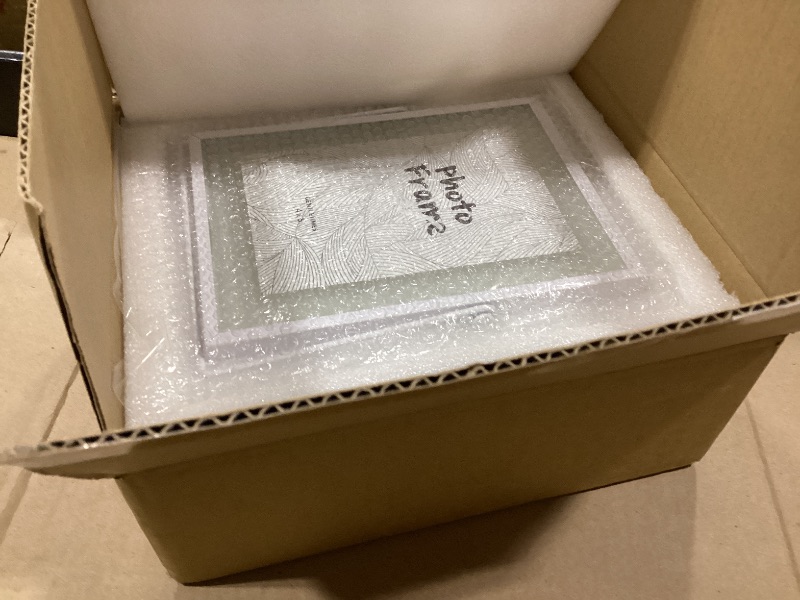 Photo 1 of 3-Pack Floating Picture Frames for 4x6 Photos (Real Glass Size 6x8), Metal & Glass Geometric Photo Display with Anti-Slip Silicone Grip, Vertical Tabletop Frame for Weddings, Pressed Flowers, White