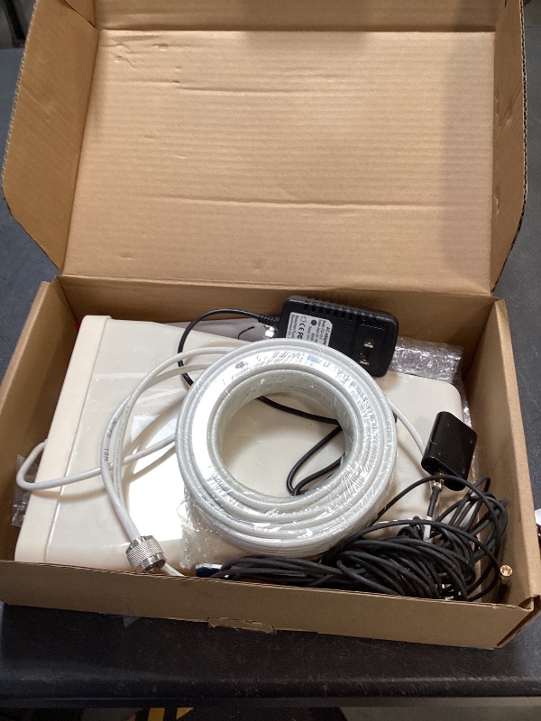 Photo 1 of 2026 Latest Verizon Signal Booster Verizon Cell Phone Signal Booster for 5G 4G LTE on Band 13 Straight Talk Cell Booster Cell Signal Amplifier Signal Extender Cell Phone Booster for Home Black