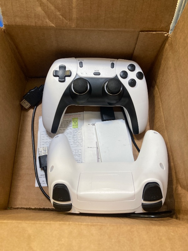 Photo 1 of 2026 New Wireless Retro Game Console, 23 Emulators and 40000+Games, Plug and Play 4K HDMI TV Game Stick, with Dual 2.4G Wireless Controllers (White)