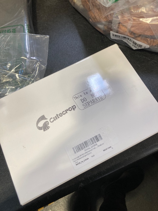 Photo 1 of 20 Pcs Sesamoiditis Pads, 1/4" Thick Adhesive Skived Felt Metatarsal Felt Foot Pad for Callus Sesamoiditis Relief Forefoot Cushion Dancers Pads Ball of Feet Pain(Right Style)