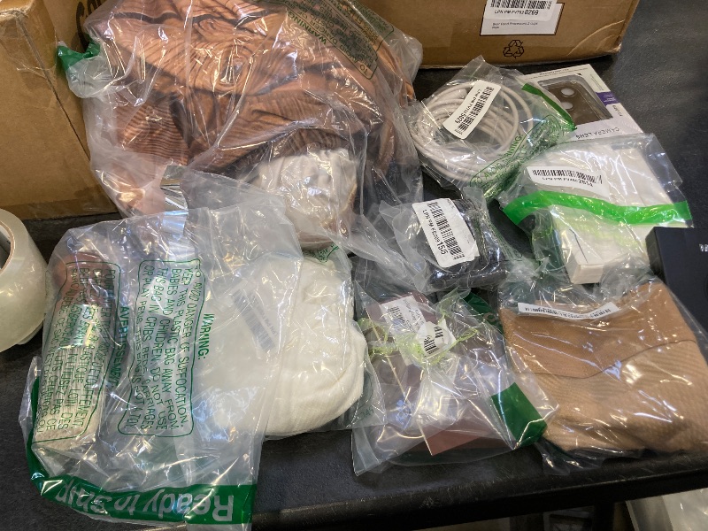 Photo 1 of BAG LOT. MISC. ITEMS
---FINAL SALE / NO RETURNS ---