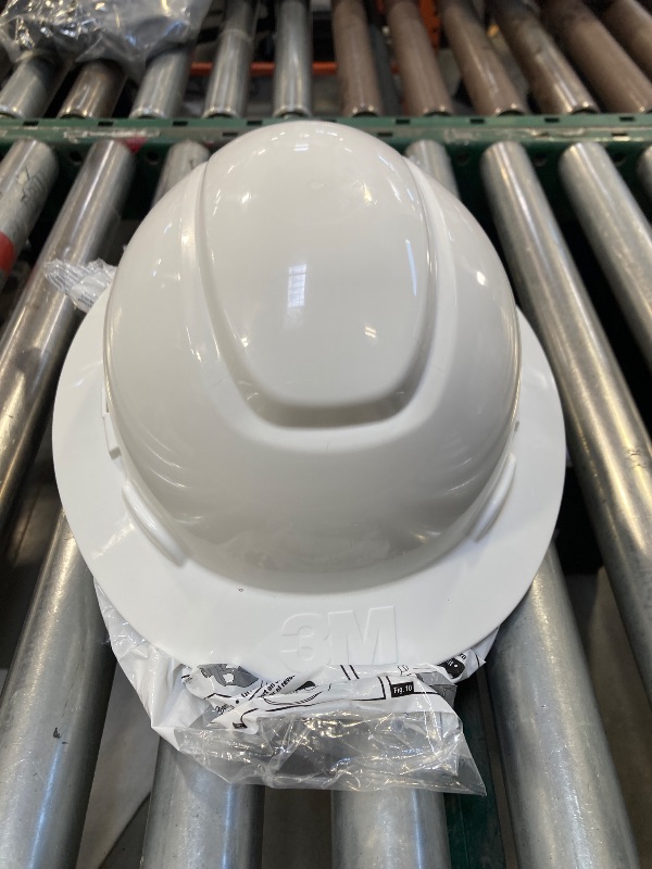 Photo 1 of 3M SecureFit Full- brim Hard Hat