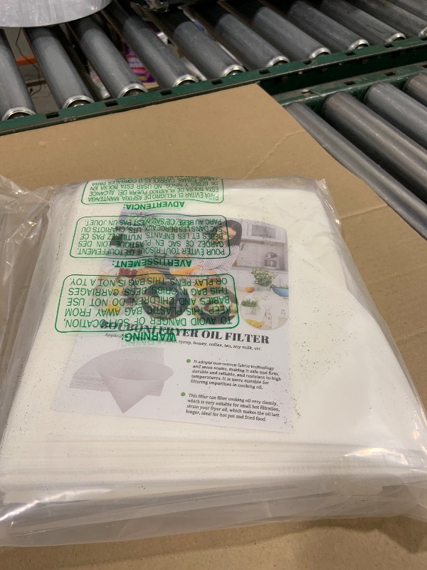 Photo 1 of 10" Fryer Oil Filter 75pcs Non Woven Cooking Oil Filter Grease Filters for Deep Fryer Maple Syrup Filter Cones White Beeswax Filters for Hotels Restaurants Cafes Food Trucks Kitchens