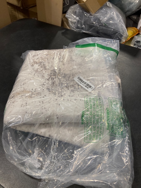 Photo 1 of WondRg 4x4 Washable Round Rug Beige Grey Abstract Entryway Area Rug Neutral Modern Non Slip Soft Low Pile Carpet for Bathroom Kitchen Living Room Bedroom Entrance