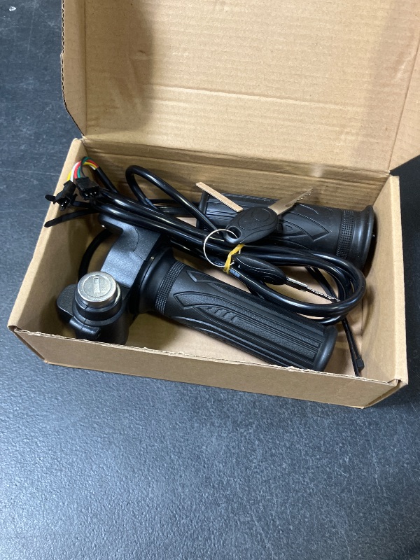Photo 1 of Hizoncore Ebike Full Twist Throttle Fits Ridstar Q20, 48V Plug and Play Throttle 3 Pin Easy Installation, LCD Display with Key Lock, Throttle Grips for Ebike Motorcycle Scooter