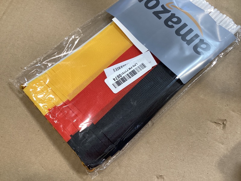 Photo 1 of 25 Pack Hand Held Small Mini Germany German Stick Flag Round Top National Country Flags,Party Decorations Supplies For Parades,World Cup,Festival Events,International Festival