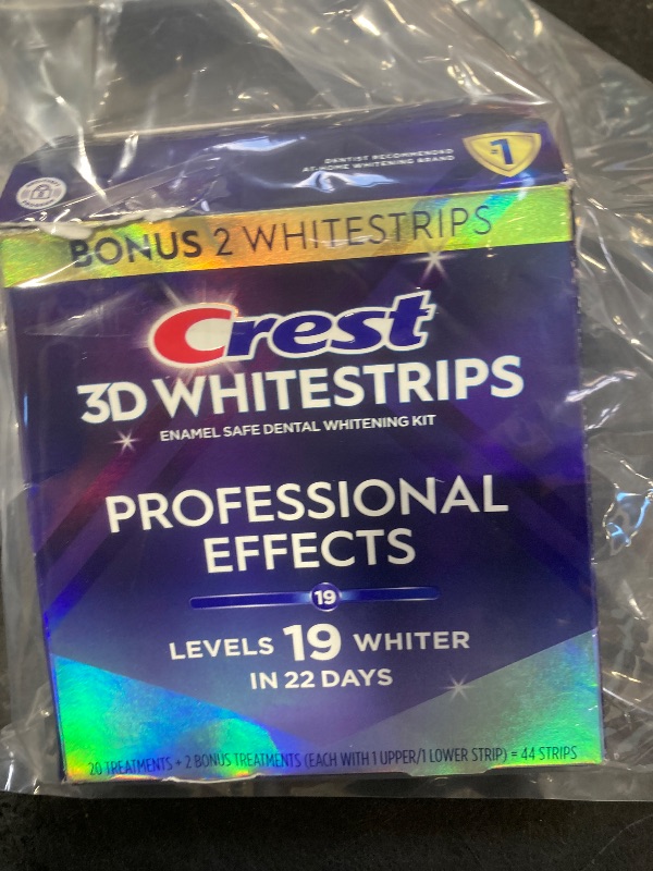 Photo 1 of Crest 3D Whitestrips Professional Effects – Teeth Whitening Kit, 22 Treatments (20 + 2 Bonus), Each with 1 Upper/1Lower, 44 Strips – Crest 3DWhite Teeth Whitening Strips