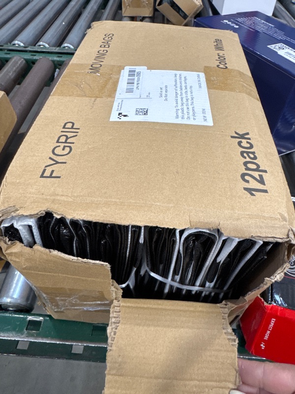 Photo 1 of 12 Pack Extra Heavy Duty Large Moving Bags with Strong Zipper & Comfortable Handles, Sturdy & Durable Clothes Storage Bags Totes Bins, Packing Moving Boxes for College Supplies, White