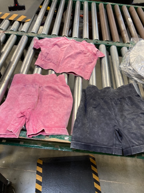 Photo 1 of 3 pcs Athletic womens outfit size large 