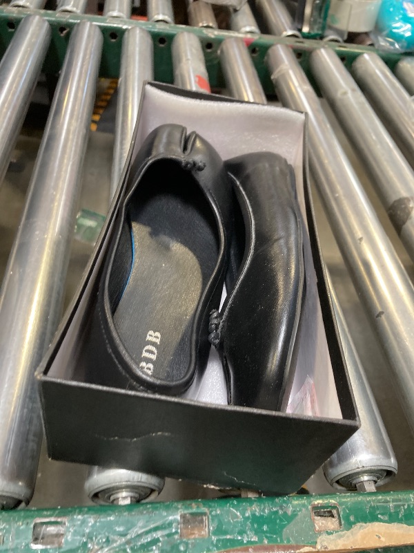 Photo 1 of VBDB Black Tabi Ballet Flats Shoes for Women Rounde Toe Wide Width Split Toe Low Heel Comfortable Flats Shoes Size 9