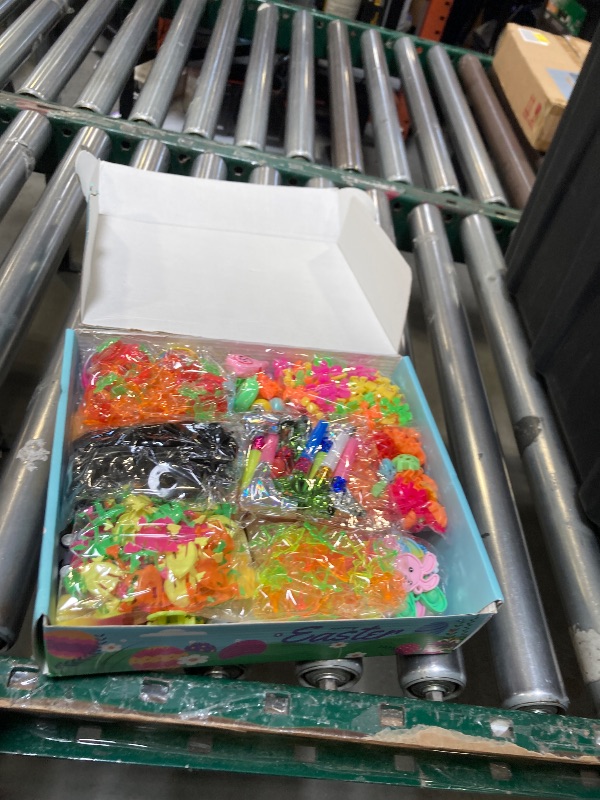 Photo 1 of 600 Pcs Easter Basket Stuffers for Kids Party Favors,Easter Fillers,Fidget Toys,Bulk Easter Toys,Stocking Stuffers Birthday Gifts,Carnival Treasure Classroom Prizes Box,Pinata Fillers,Easter Egg Hunt