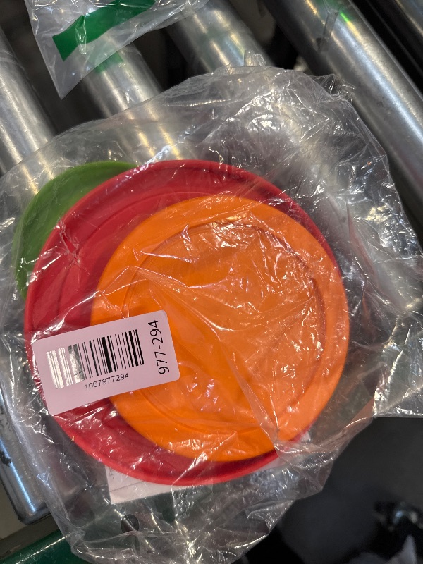 Photo 1 of Replacement Lids for Pyrex Glass Food Storage Containers Round Plastic (2) 7202-PC 1 Cup Green (2) 7200-PC 2 Cup Orange (2) 7201-PC 4 Cup Blue (1) 7402-PC 6/7 Cup Red
