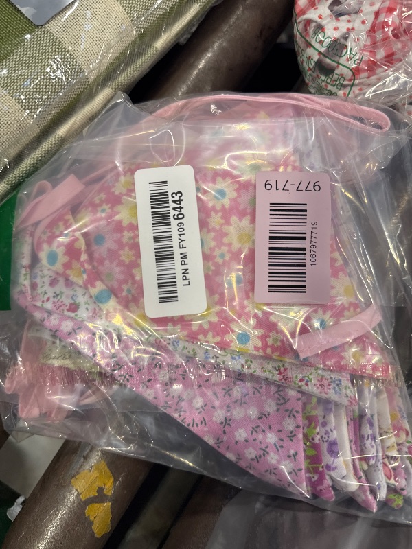 Photo 1 of 10M/32Ft Triangle Bunting Banner, 36 Pcs Cotton Fabric Flags Pennant Garlands for Birthday Party, Wedding, Baby Shower, Outdoor and Home Decorations (Pink)