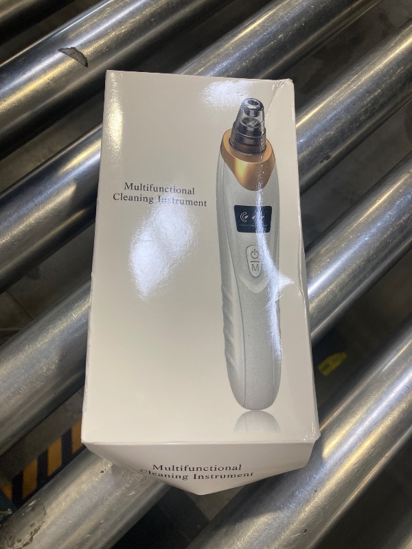 Photo 1 of 2026 Pore Vacuum, USB Rechargeable Blackhead Remover Vacuum,3 Levels Adjustable Pore Vacuum Blackhead Remover, with 5 Suction Power,6 Probes,Face Vacuum Pore Cleanser for Women & Men-White