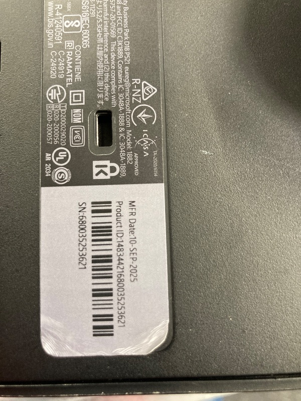 Photo 1 of ***its doesnt work, only use for parts, not return, not refund** Xbox Series X - Gaming Console - 1TB SSD - Includes Wireless Controller - 4K Gaming - 120FPS - Carbon Black