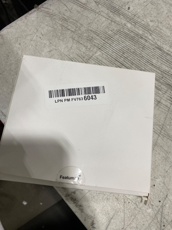 Photo 1 of 100Pcs Lake Blue Natural Goose Feathers, 3-5Inch Centerpieces Feahers Colorful Craft Feathers for Wedding Party Centerpieces Flower Arrangement and Home Decoration