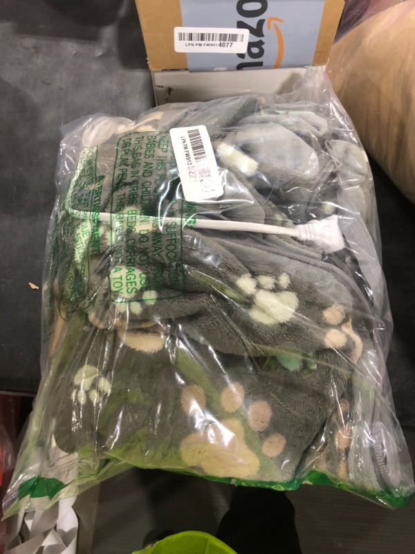 Photo 1 of GOLOPET Large Dog Heating Pad 36x24 in with Smart Thermostat Switch and Power Line Protection Tube,Obtained MET and UL Dual Certification,Waterproof Pet Heating Pad for Dogs,with Plush Fabric Cover