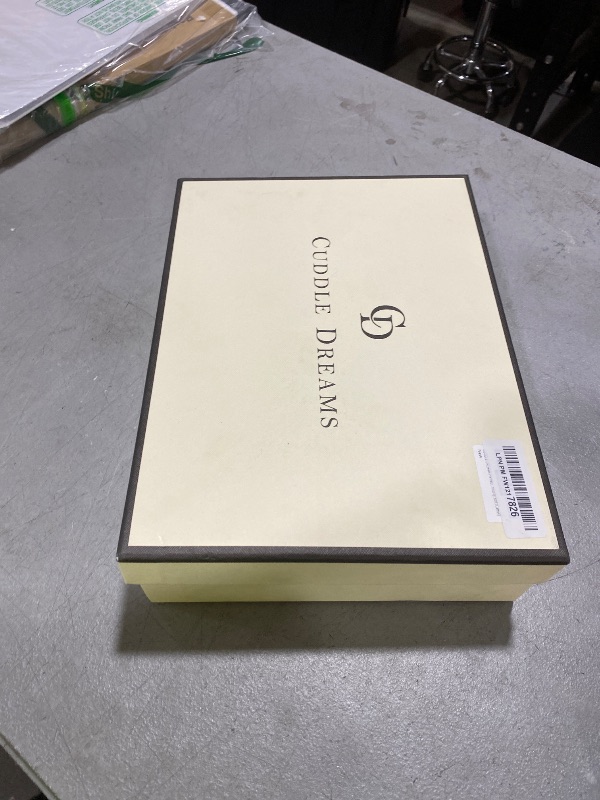 Photo 1 of CUDDLE DREAMS Premium Cashmere Throw Blanket with Fringe, Luxuriously Soft (Camel)