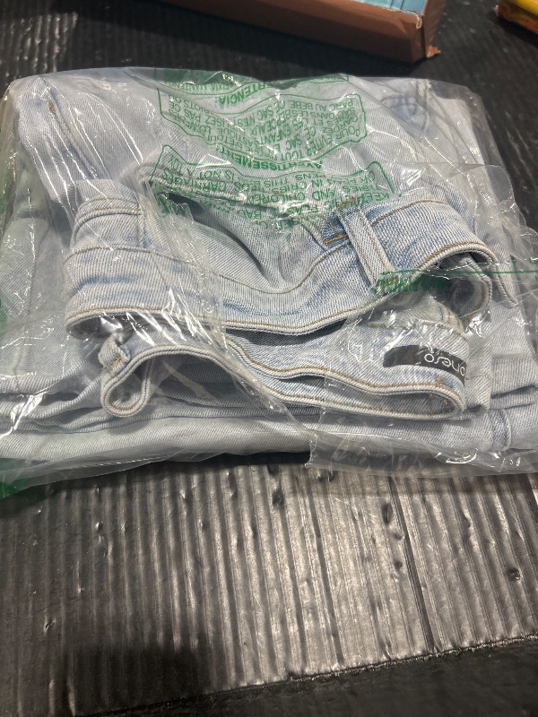 Photo 1 of WOMENS JEANS 
SIZE 32