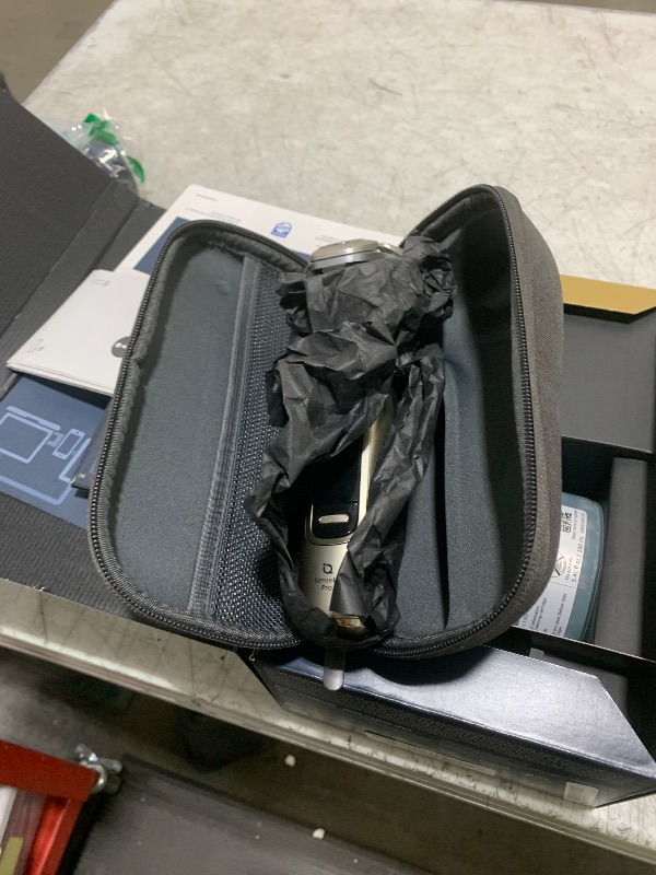 View 2 of *****DOES NOT WORK*****
Philips Norelco Shaver i9000 Prestige Ultra, Wet & Dry Electric Shaver, White Gold, SenseIQ Pro Technology, Triple Lift & Cut System, 360 Rotating NanoTech Precision Blades, Beard Styler, XP9403/88