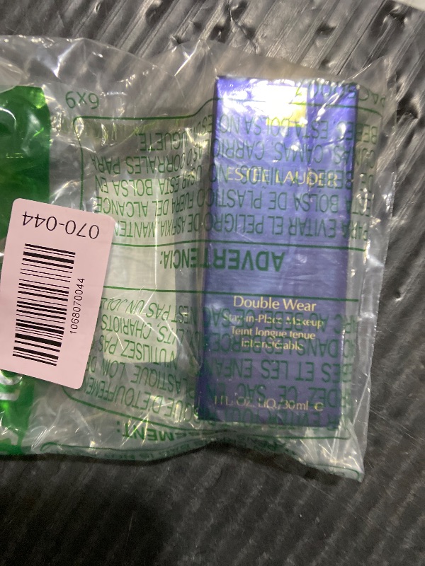 Photo 1 of Estée Lauder Double Wear Stay-in-Place 24-Hour Long-Wear Matte Foundation Makeup | Original Formula 1 Fl Oz, 3W2 Cashew