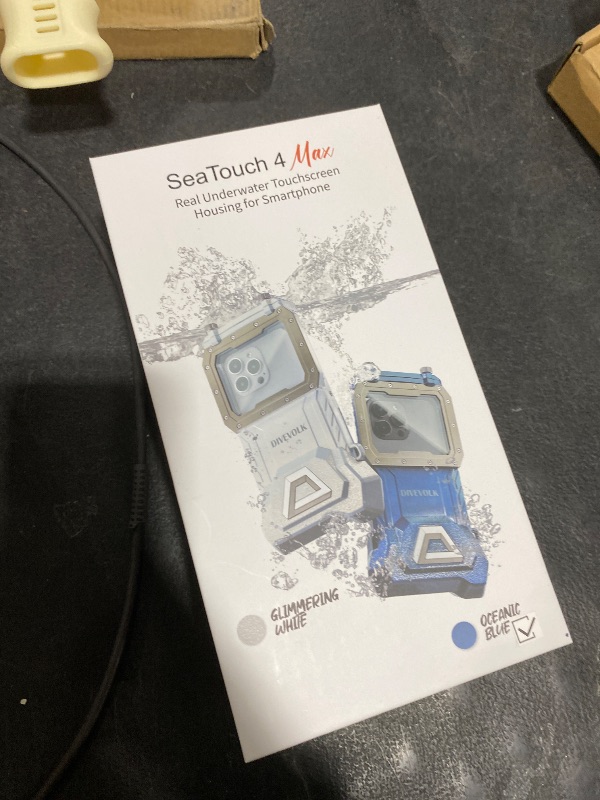 Photo 1 of DIVEVOLK Seatouch 4 Max Diving Phone Case compatiable for iPhone 12/13/14/15 Pro/15 Pro Max (not for iPhone16) Blue